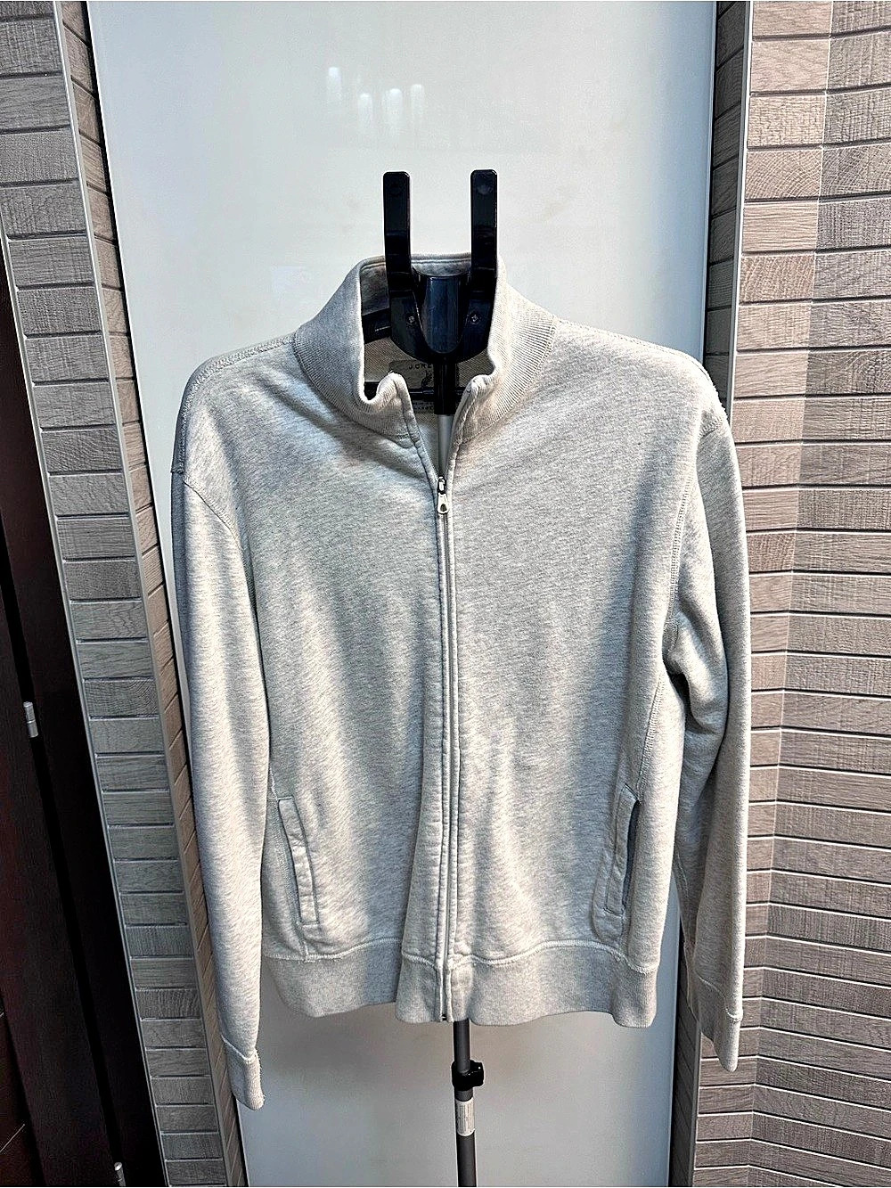 J.Crew Vintage Men’s Full-Zip 100% Cotton Track Jacket. Size (L). Spring 2009. G